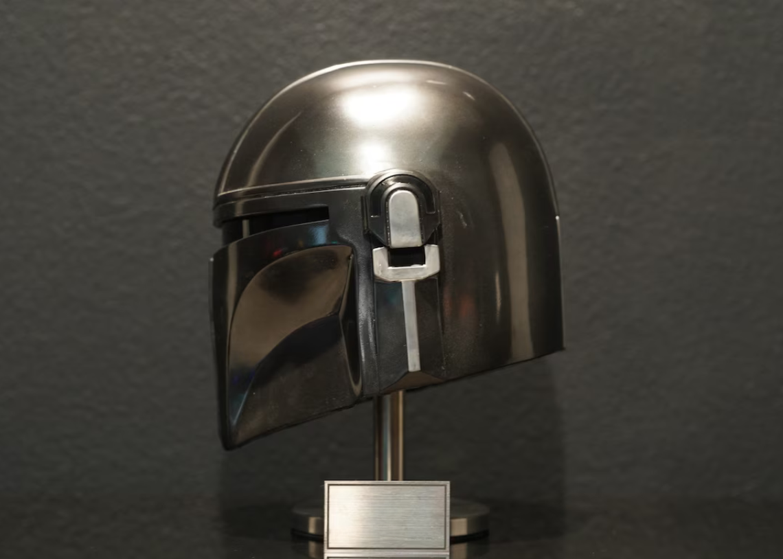 Mando War Helmet